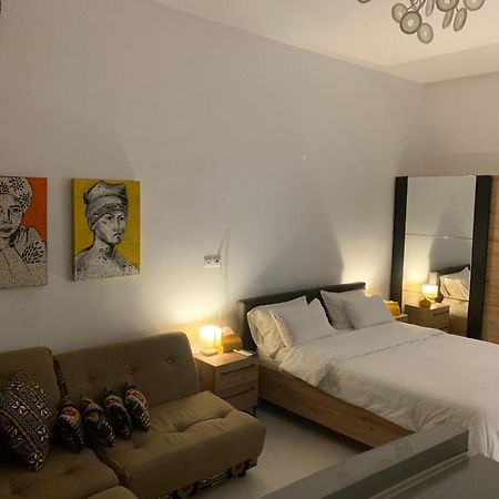 Chez Rima // Studio Tres Chaleureux F1 // Tres Bien Situe Дакар Екстериор снимка